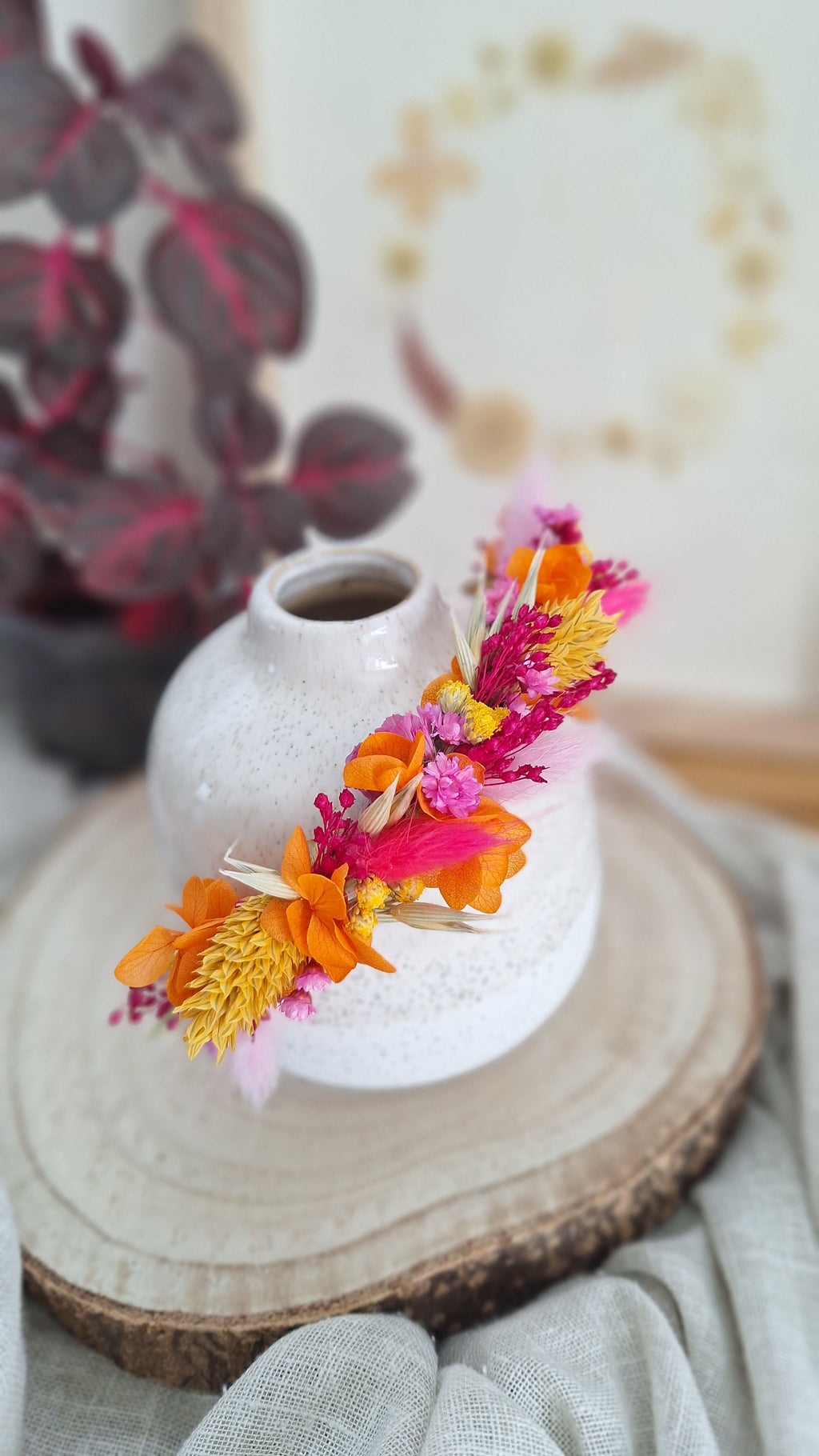 serre tête enfant pour coiffure mariage - évènement - coloré orange rose lilas - fleuriste Bretoncelles le Perche - orne - sarthe - fleuriste eure et loire - livraison france