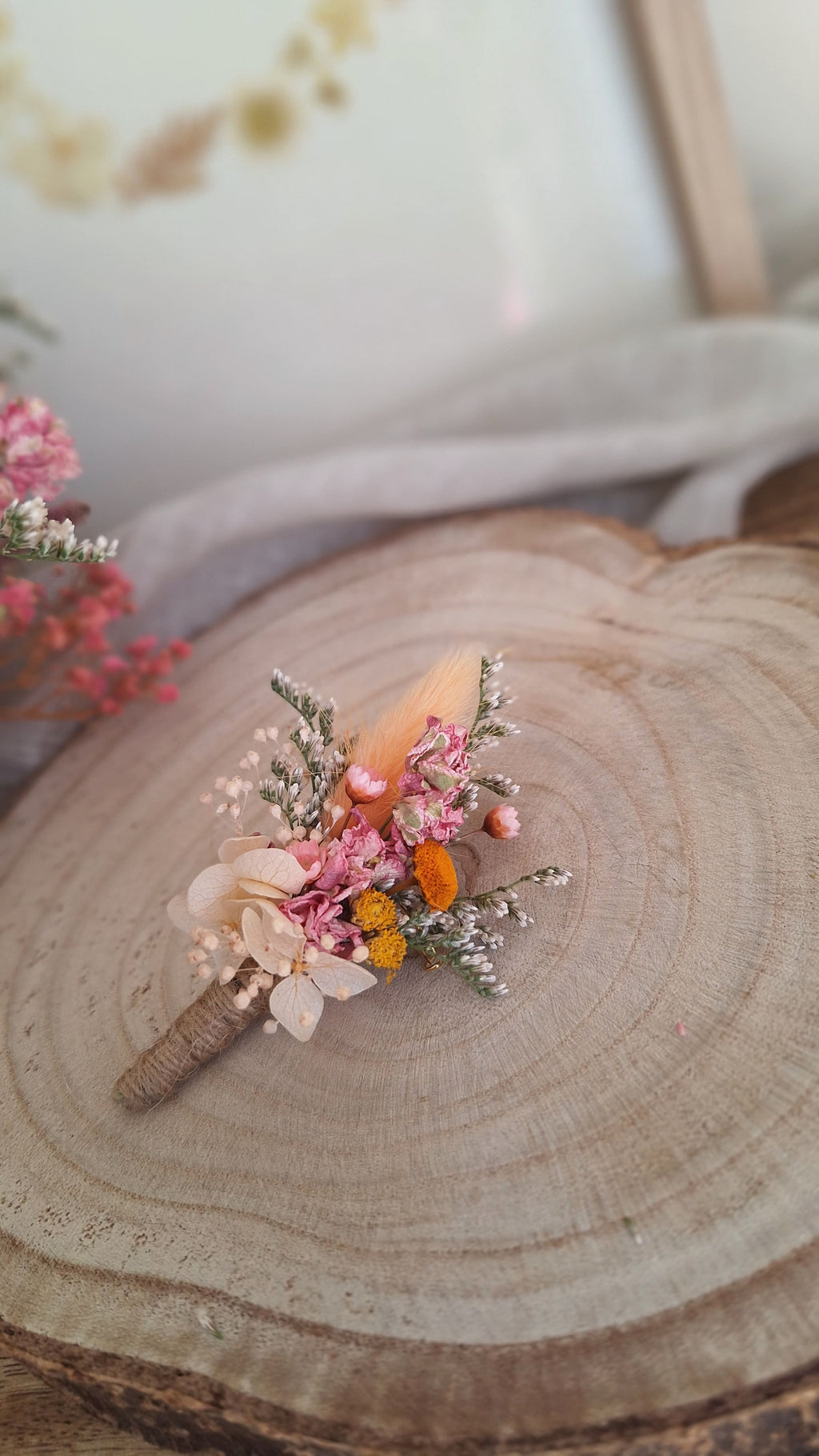 Boutonnière en fleurs séchées - Printemps