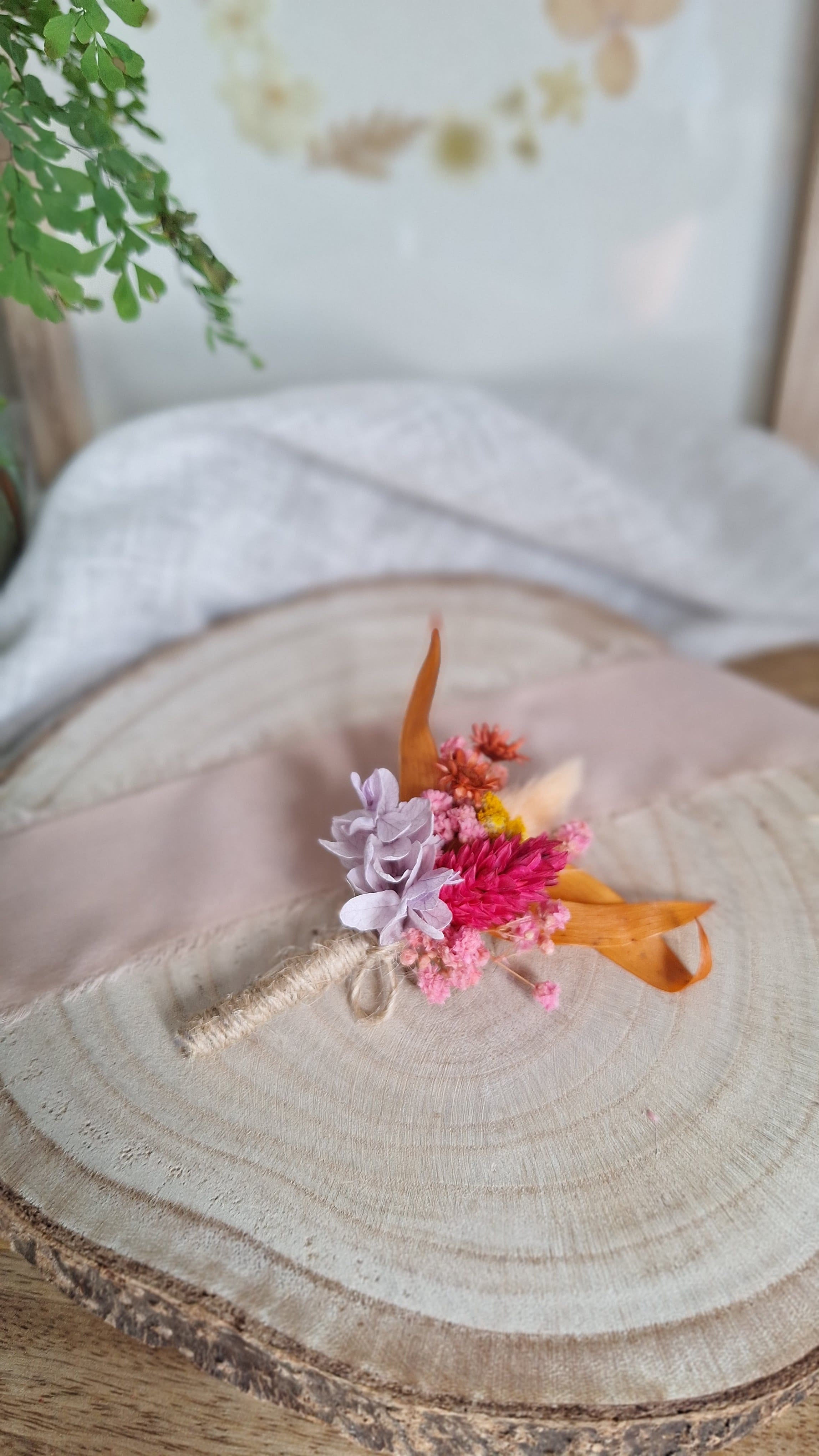 Boutonnière en fleurs séchées - Thaïs