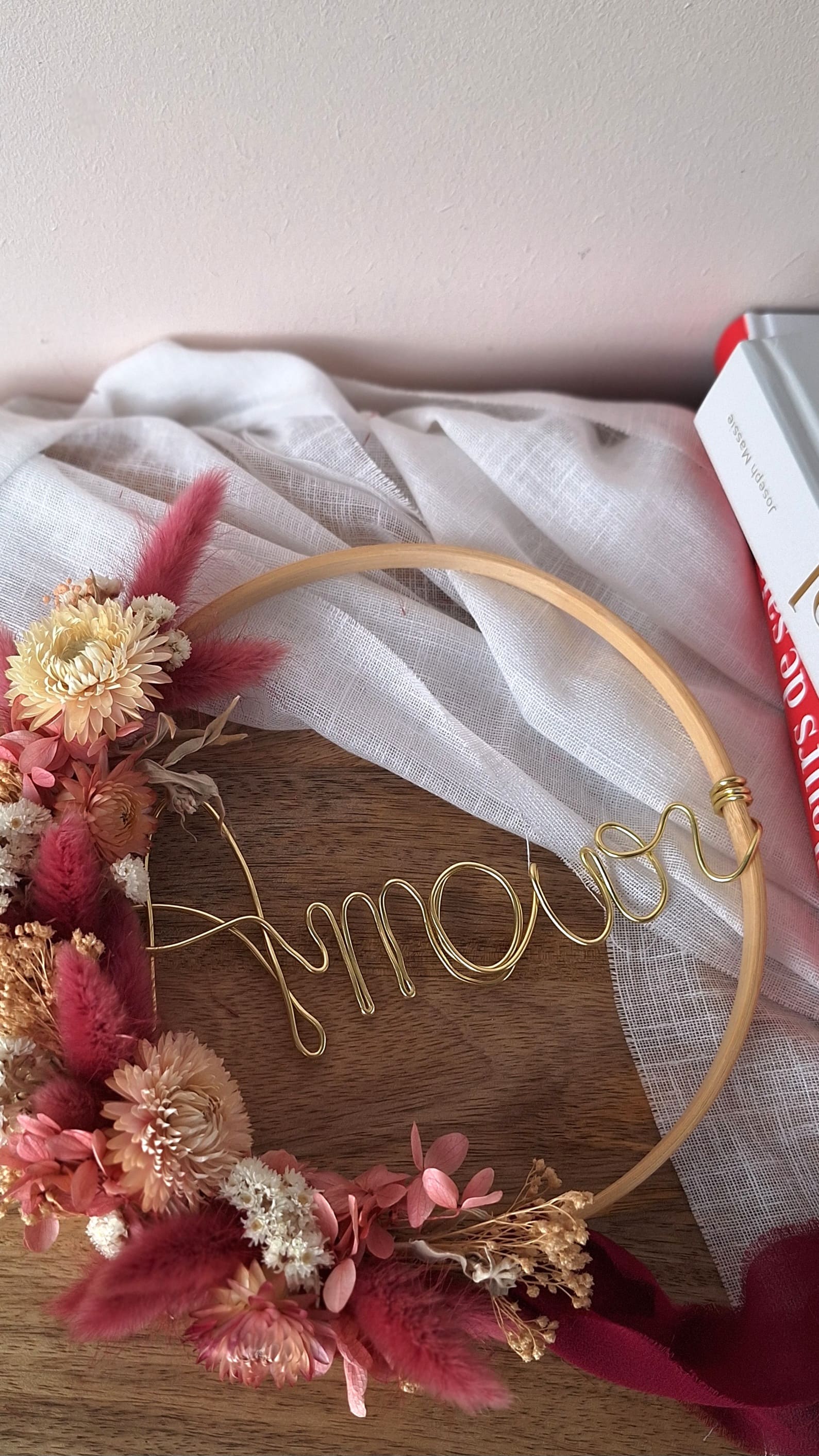 Couronne de fleurs séchées rose - Love - idée cadeau saint valentin