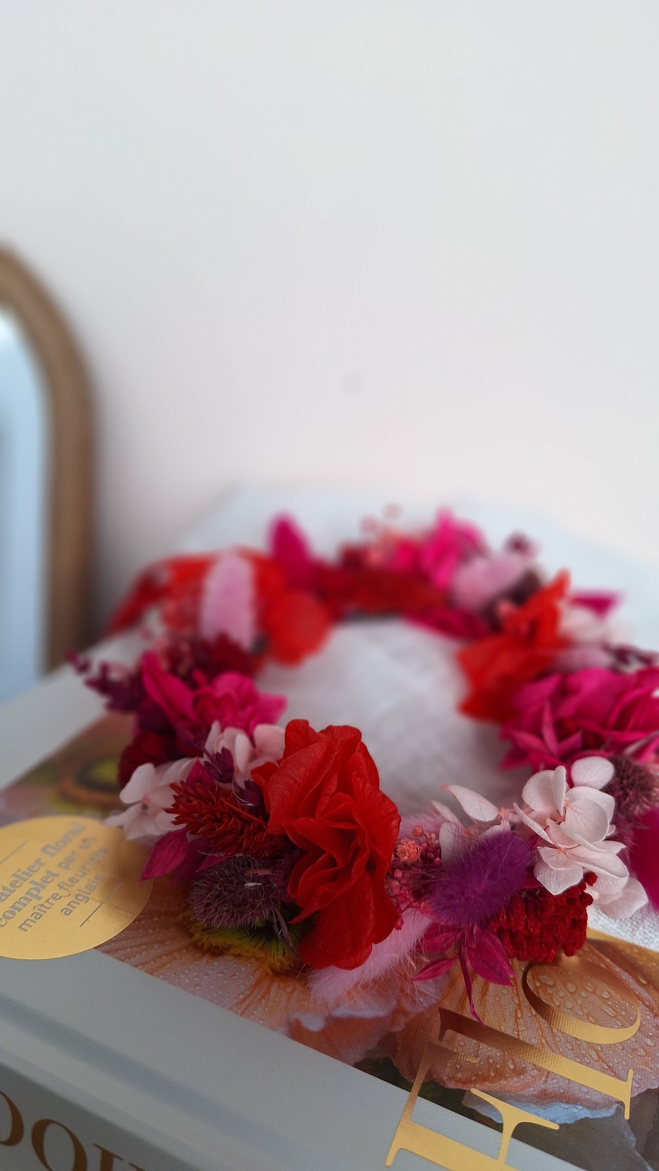 Couronne de fleurs séchées rose et rouge- idée cadeau saint valentin