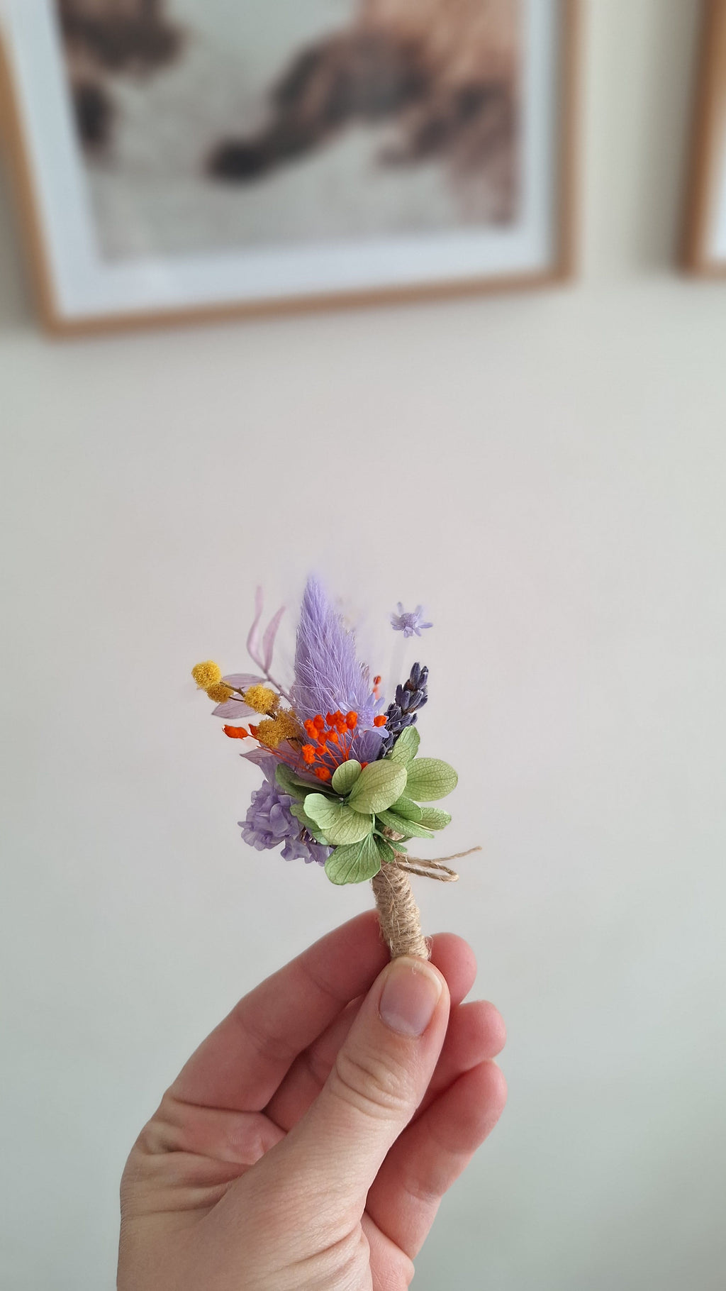 Boutonnière mauve violine printanier fleurs séchées durable - Fleuriste Eure et Loir, fleuriste orne, Fleuriste le perche, Fleuriste Bretoncelles