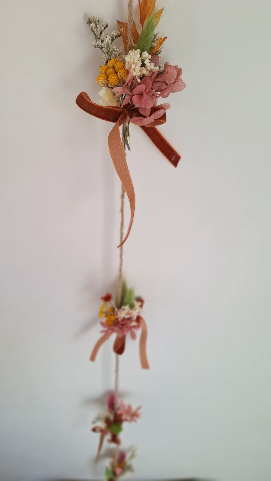Guirlande en fleurs séchées - Maison Marceline fleuriste livraison fleurs fêtes des mères france