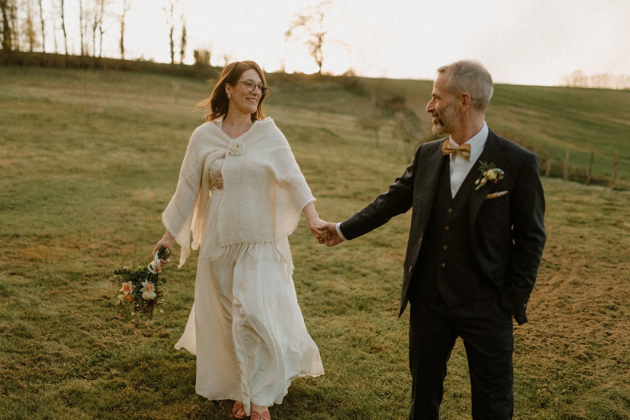 Mariage printanier en fleurs française au coeur du perche normand- Domaine de Ronsard - Bellême