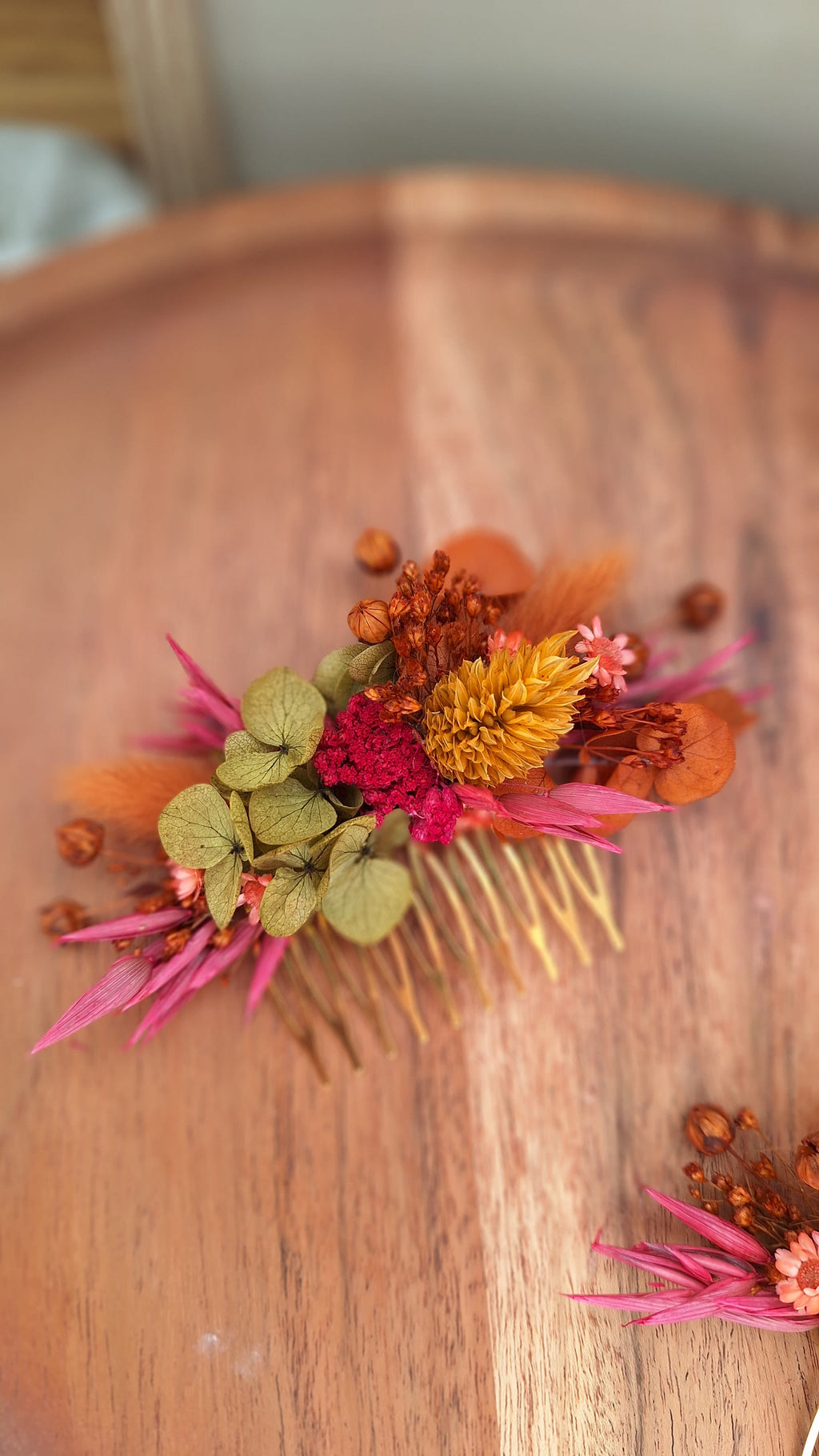 Peigne pour cheveux aux couleurs d'automne livraison france - mariage automnale - fleurs cheveux - coiffure mariage - fleuriste le perche - fleuriste eure et Loire