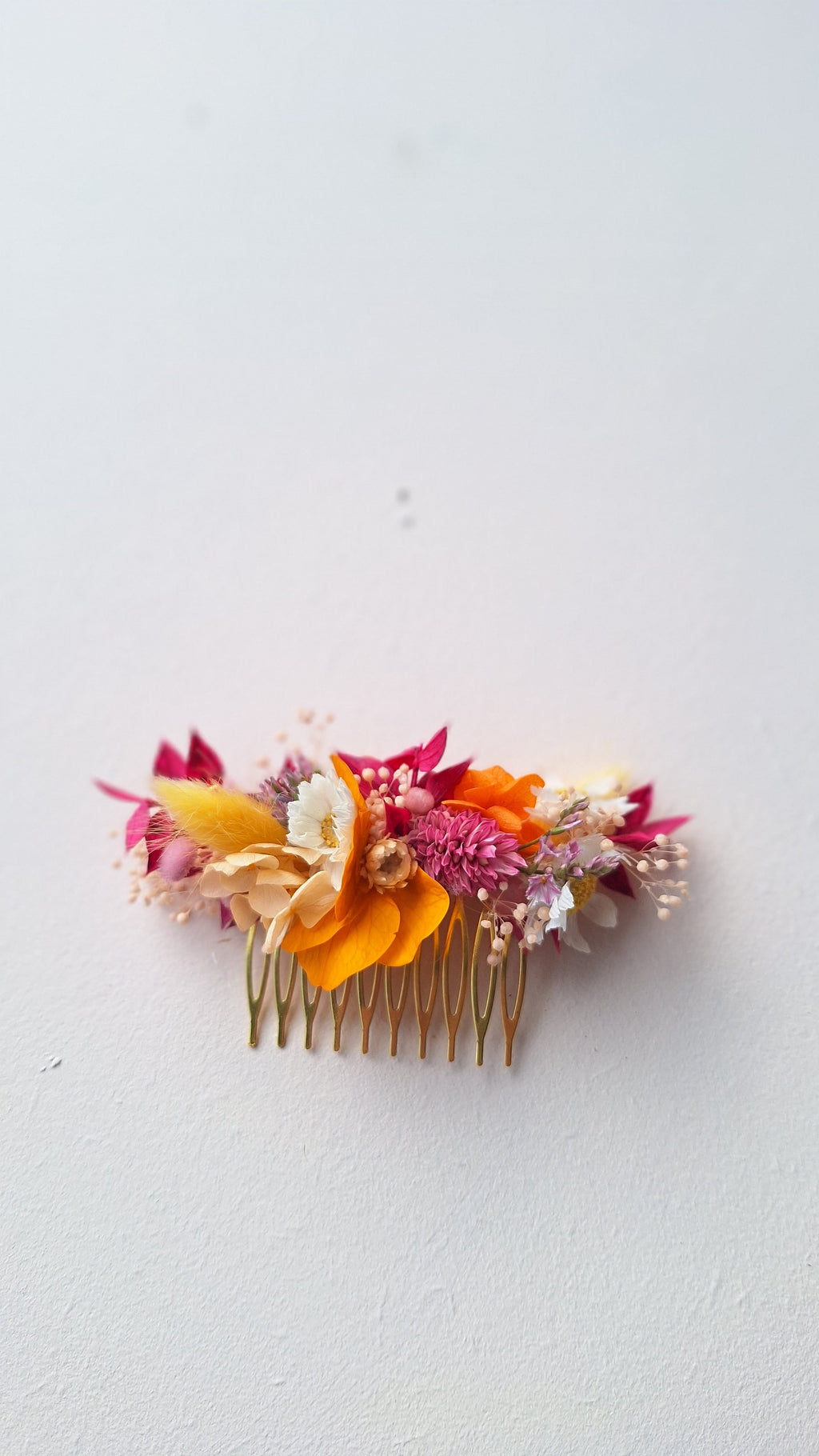 Peigne en fleurs séchées coloré rose orange jaune - mariage