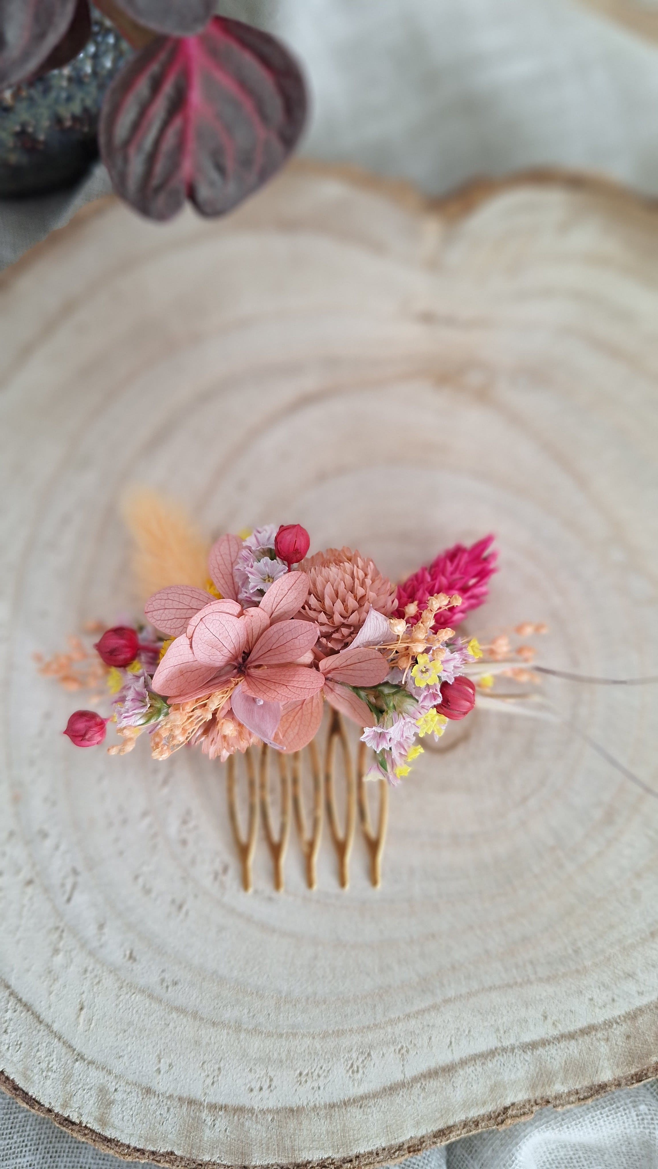 Peigne en fleurs séchées et hortensia stabilisé - colorée  - rose et pêche - livraison france - fleuriste eure et loire - nogent-le-rotrou - la loupe - fleuriste mariage le perche