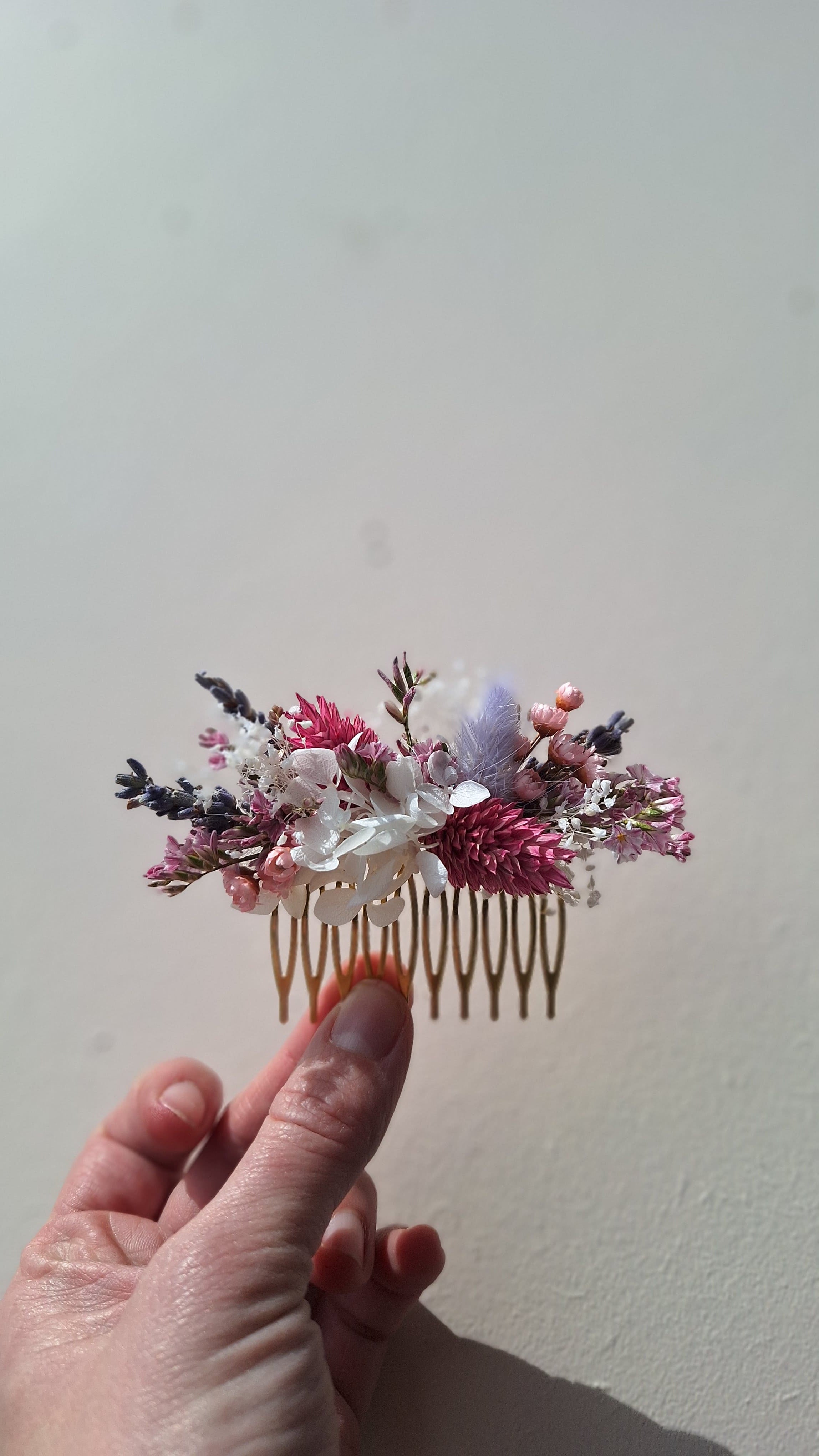 Peigne en fleurs séchées rose blanc et lavande- mariage
