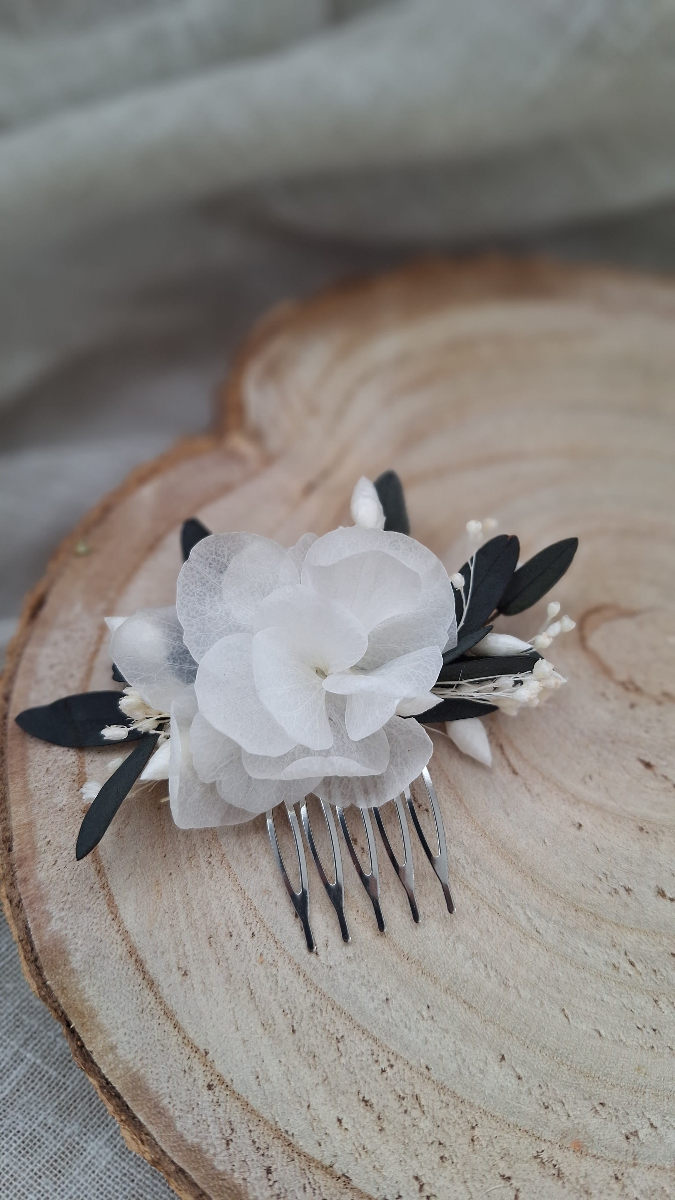 Peigne fleuri blanc et vert olive - livraison en france mariage - 