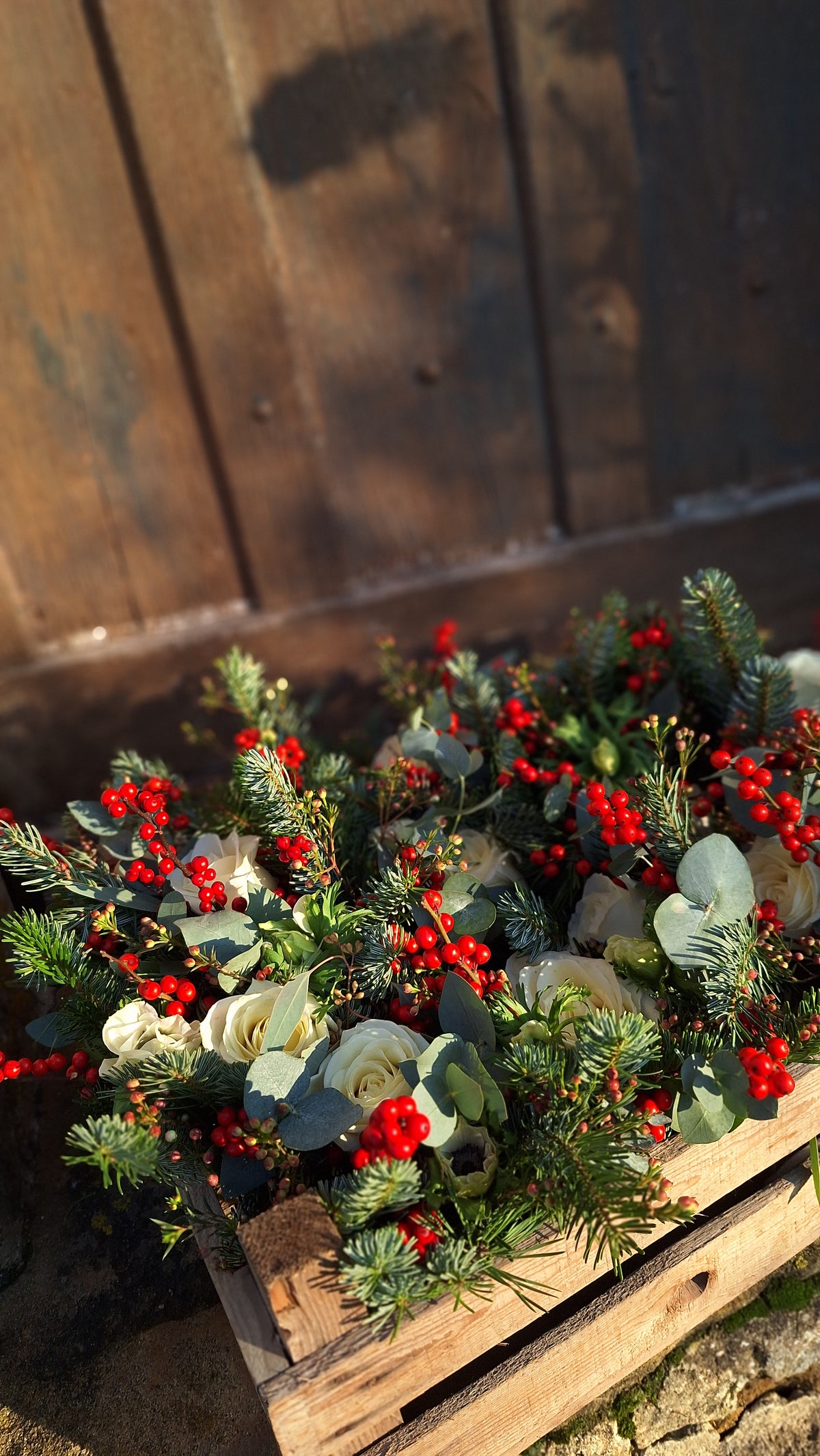 Décoration florale de mariage d’hiver dans le Perche par Maison Marceline, fleuriste à Bretoncelles - Moutier au perche église 
