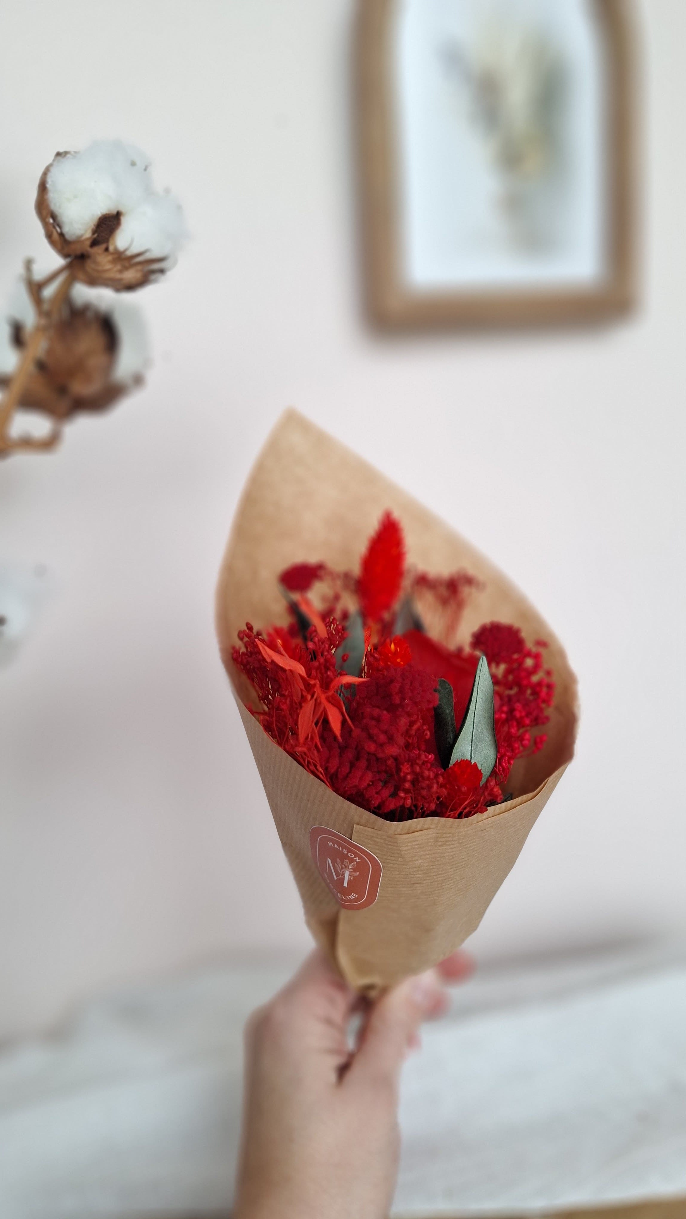 Petit bouquet fleurs séchées  champêtre tout rouge avec une touche d'olivier- adapté à un soliflore - livraison France - Maison Marceline