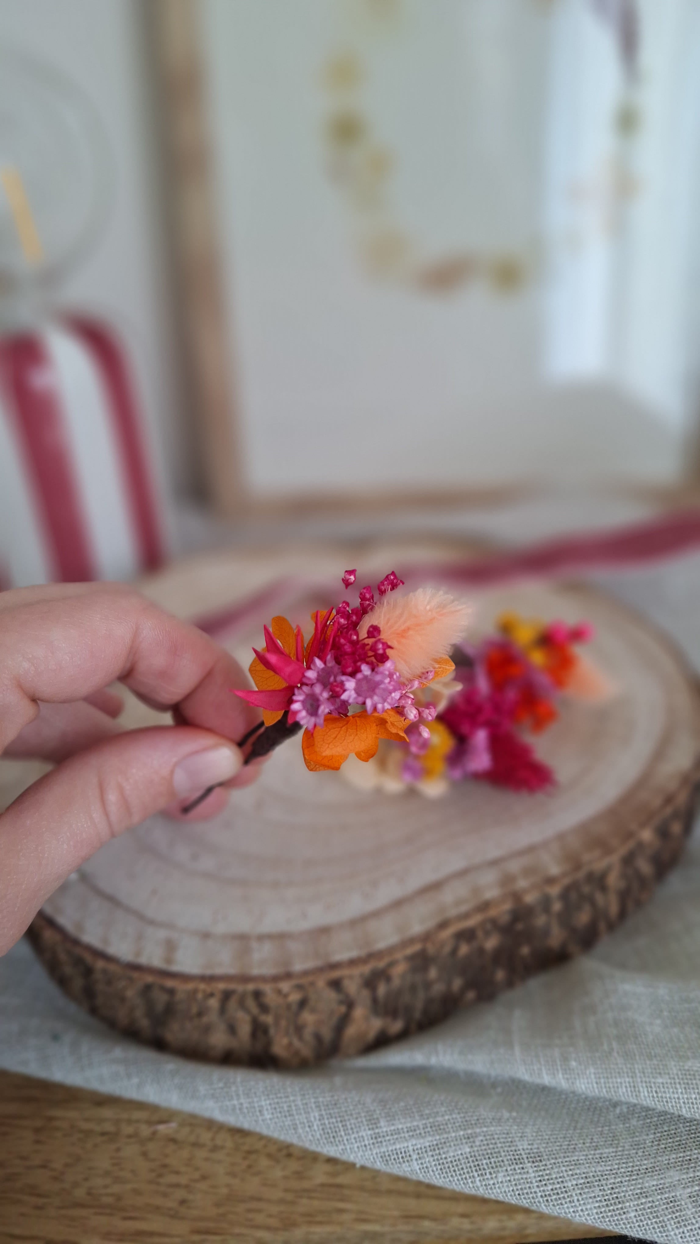 Epingle à chignon fleurie colorée durable - Fleuriste Eure et Loir, fleuriste orne, Fleuriste le perche, Fleuriste Bretoncelles