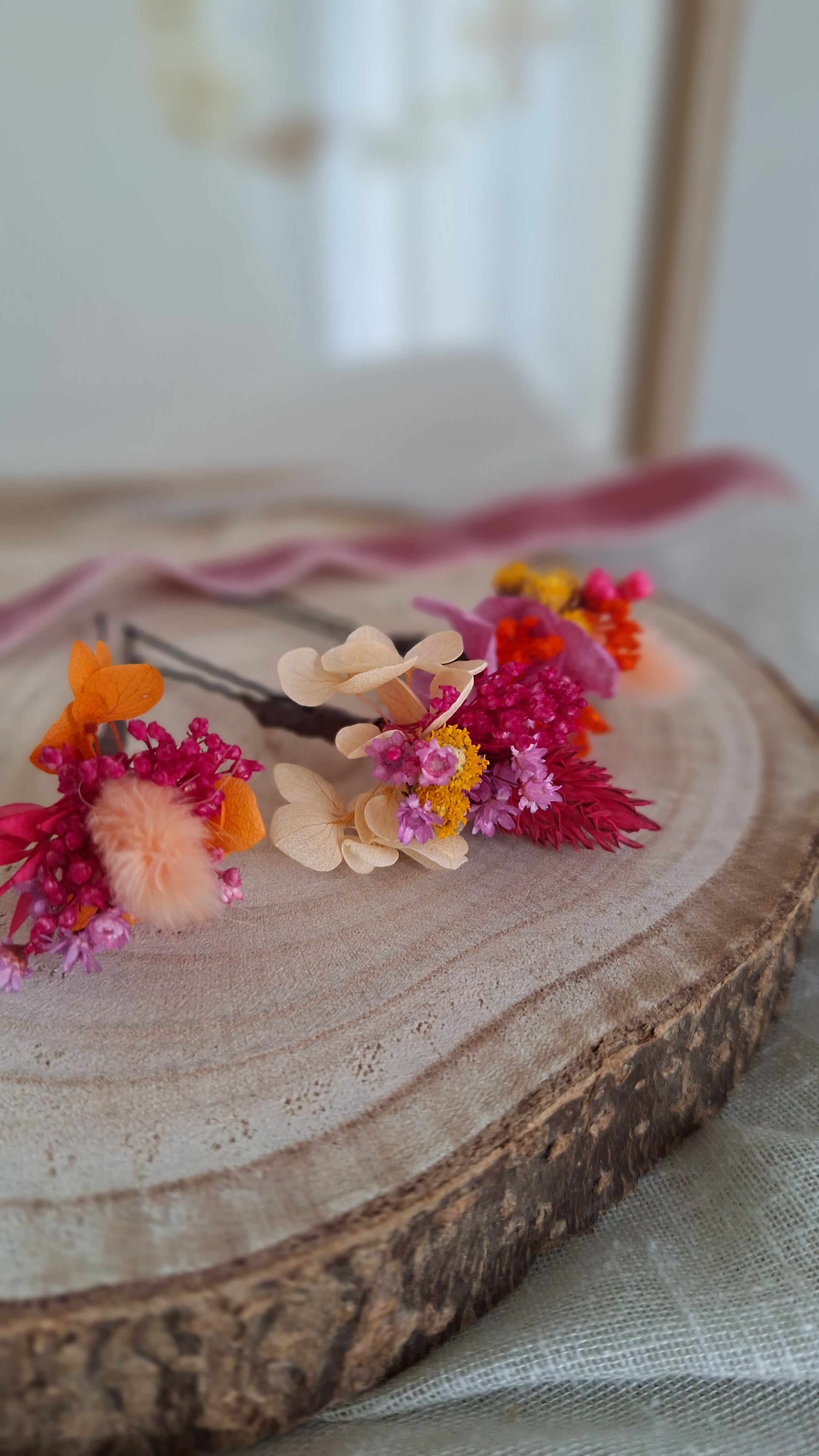 Epingle à chignon fleurie colorée durable - Fleuriste Eure et Loir, fleuriste orne, Fleuriste le perche, Fleuriste Bretoncelles