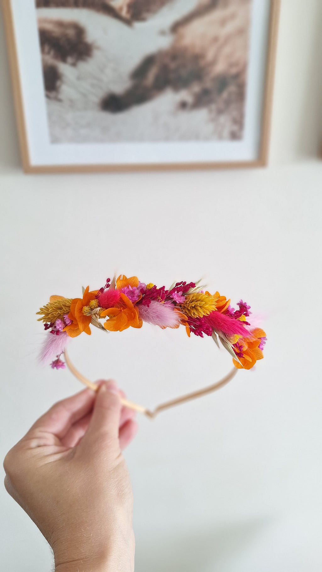 serre tête enfant pour coiffure mariage - évènement - coloré orange rose lilas - fleuriste Bretoncelles le Perche - orne - sarthe - fleuriste eure et loire - livraison france
