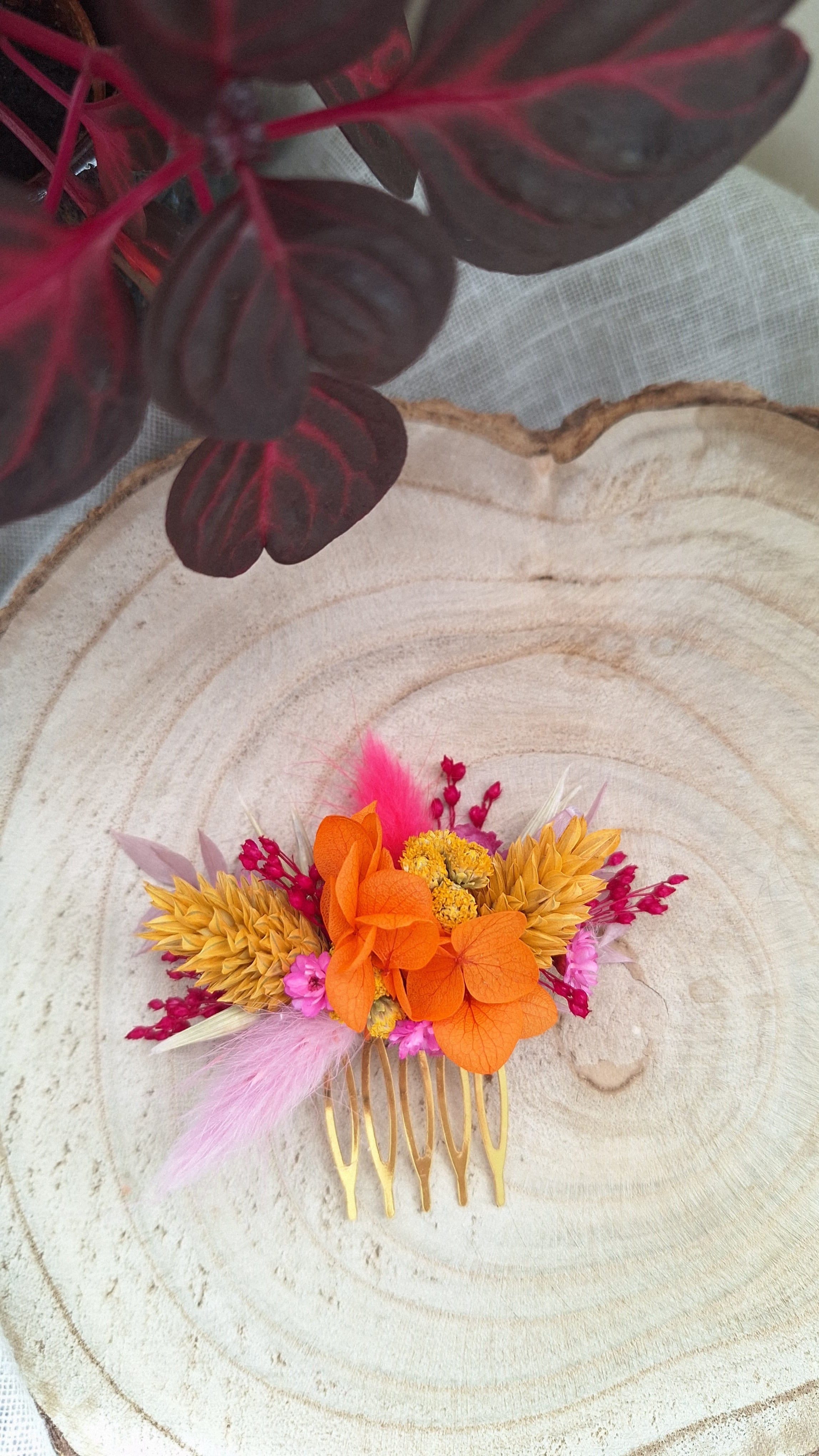 Petit peigne pour coiffure mariage - évènement - coloré orange rose lilas - fleuriste Bretoncelles le Perche - orne - sarthe - fleuriste eure et loire - livraison france